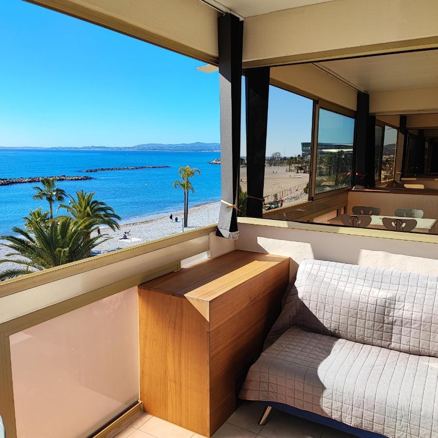 Grand studio bord de mer- accès direct aux plages Saint-Laurent-du-Var Extérieur photo